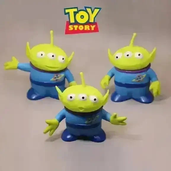 DSNY Toy Story Green Aliens Action Figurine (15 cm)