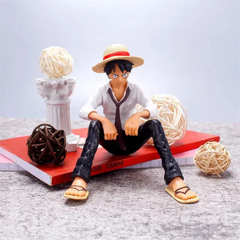 Straw Hat Luffy Sitting Action Figure (12 cm)