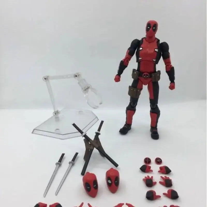 Mafex No. 082 Deadpool Action Figurine (16 cm)