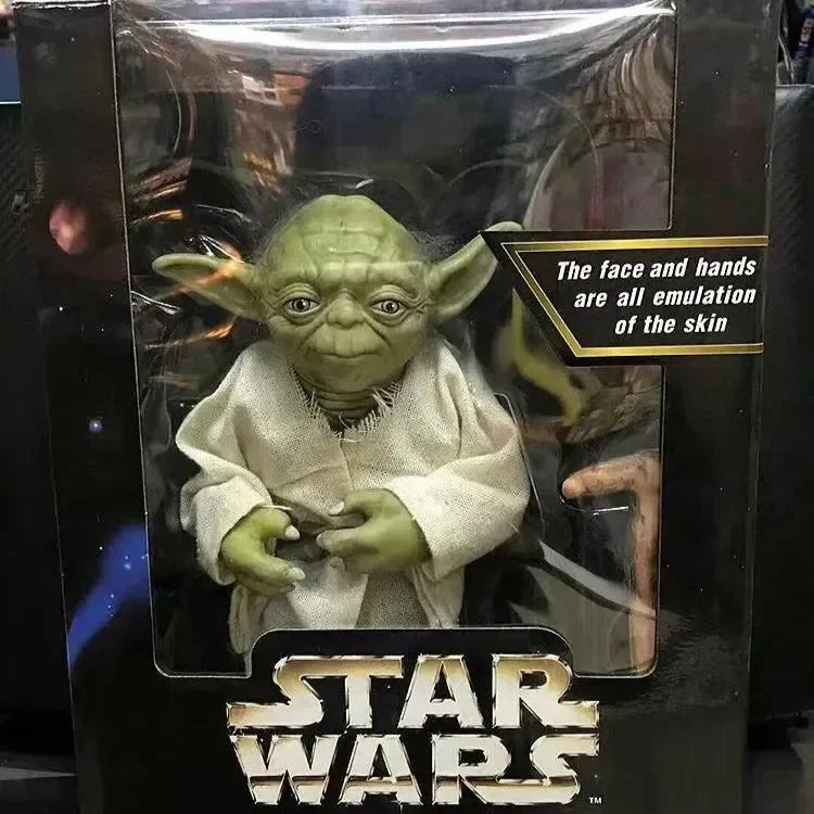 Star Wars Master Yoda Collectible Action Figure (18 cm)