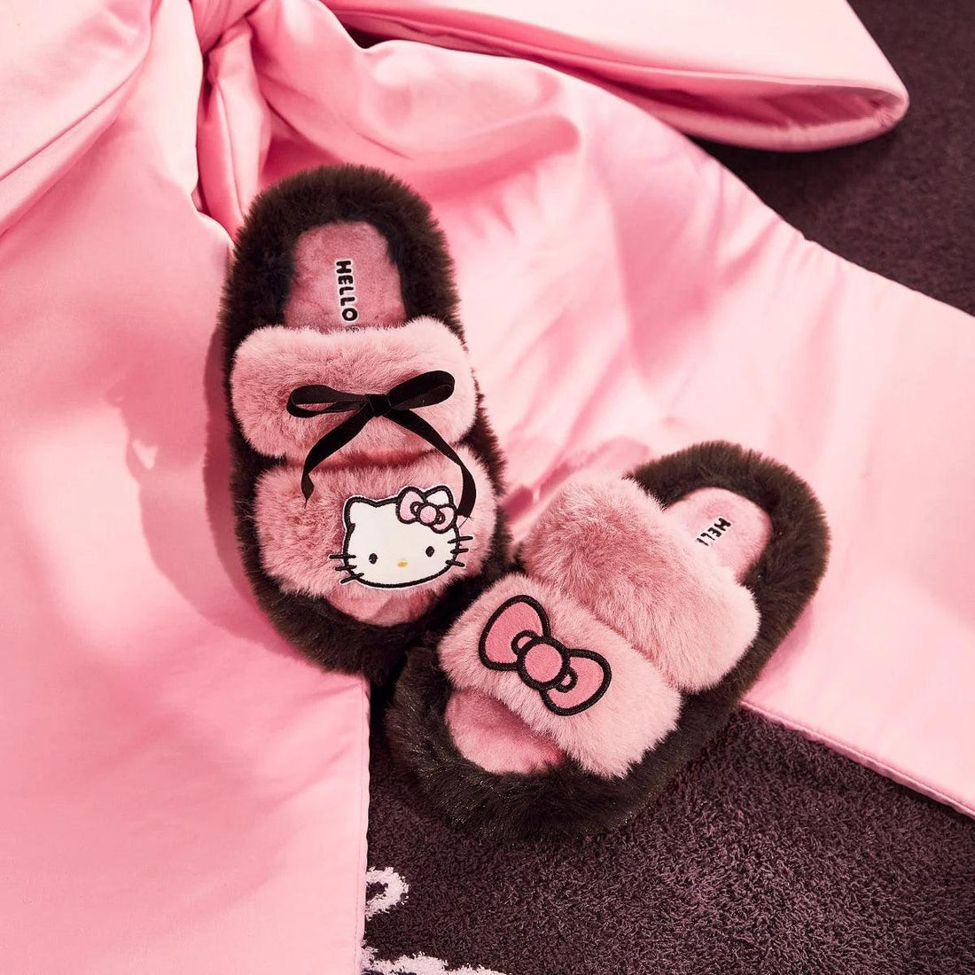 Hello Kitty Enchanted Bow Slippers - Bear Hugs