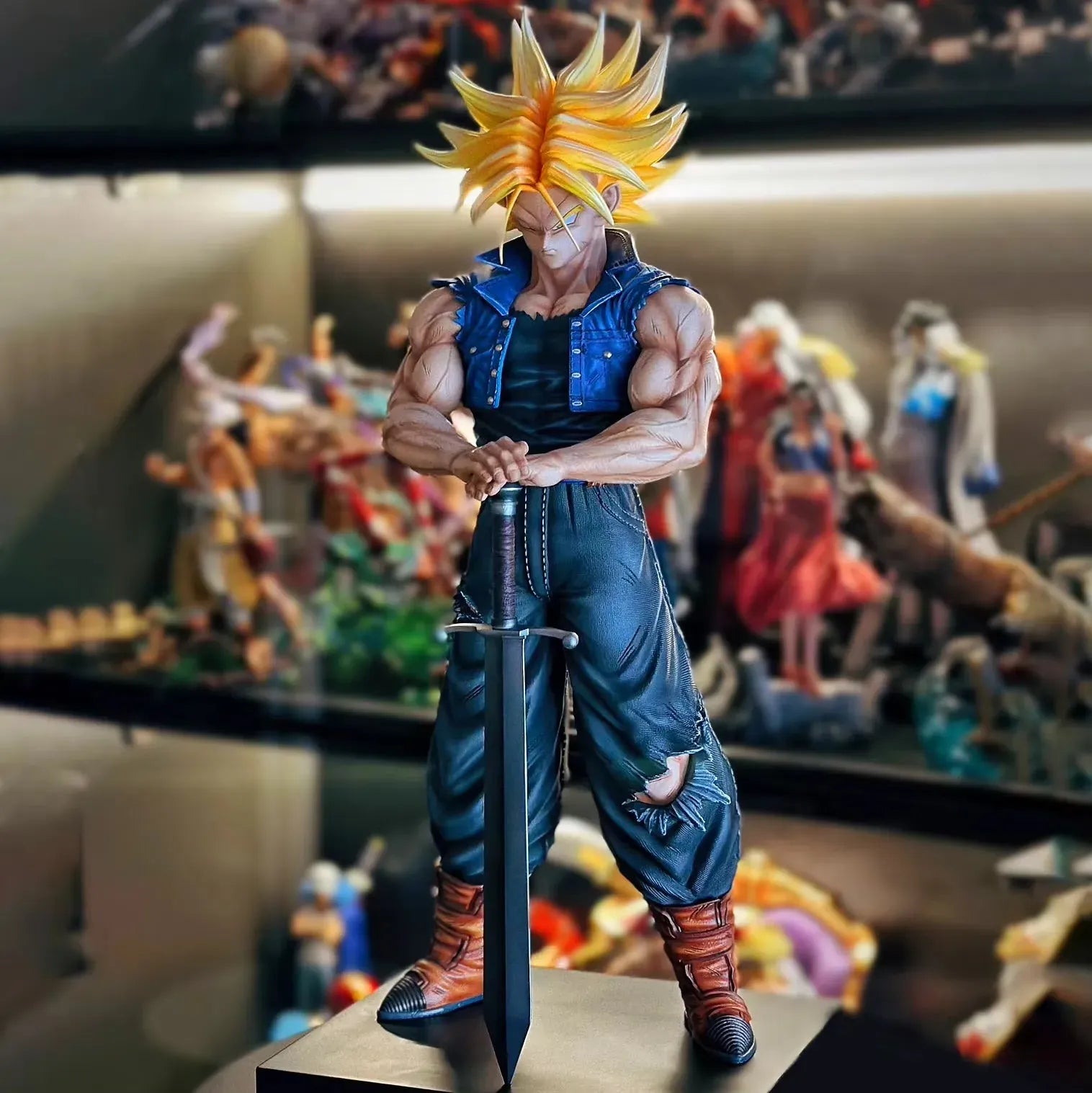 Dragon Ball Z Trunks Figurine (25cm)