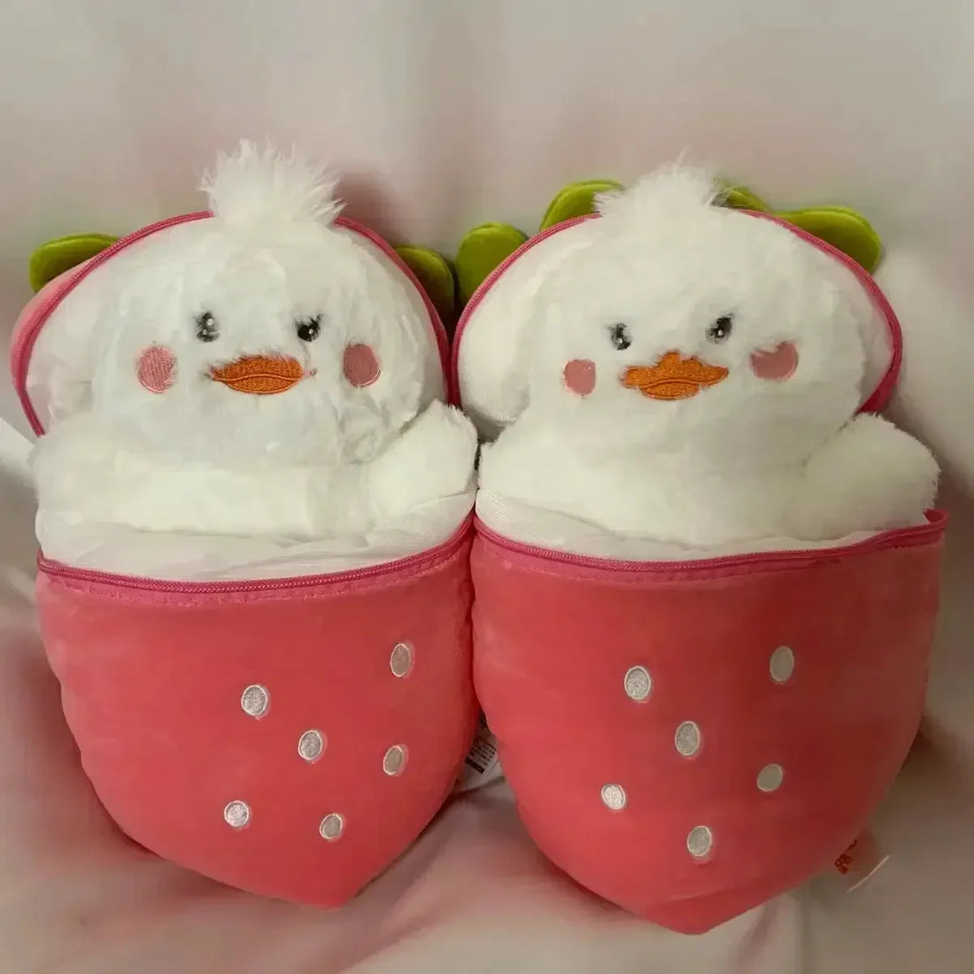 Peluche Canard Caché Fraise (35 cm) 