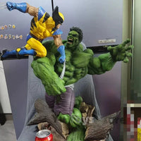 Hulk vs Wolverine Battle Scene Action Figure (36 cm)