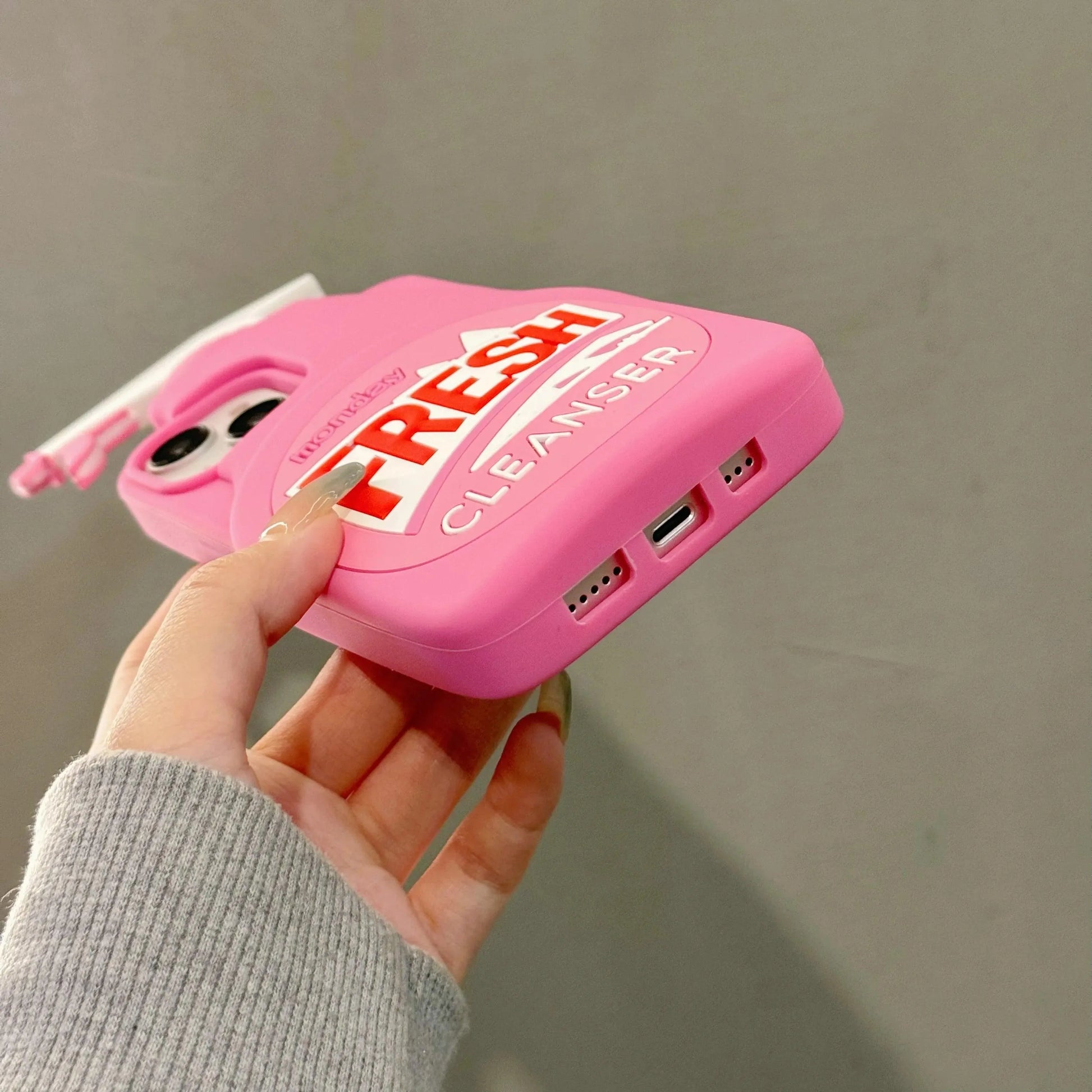 3D Cleaning Spray Phone Case (For iPhones) - Bear Hugs