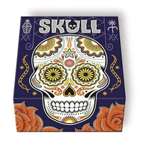 Skull Bluffing Board Game