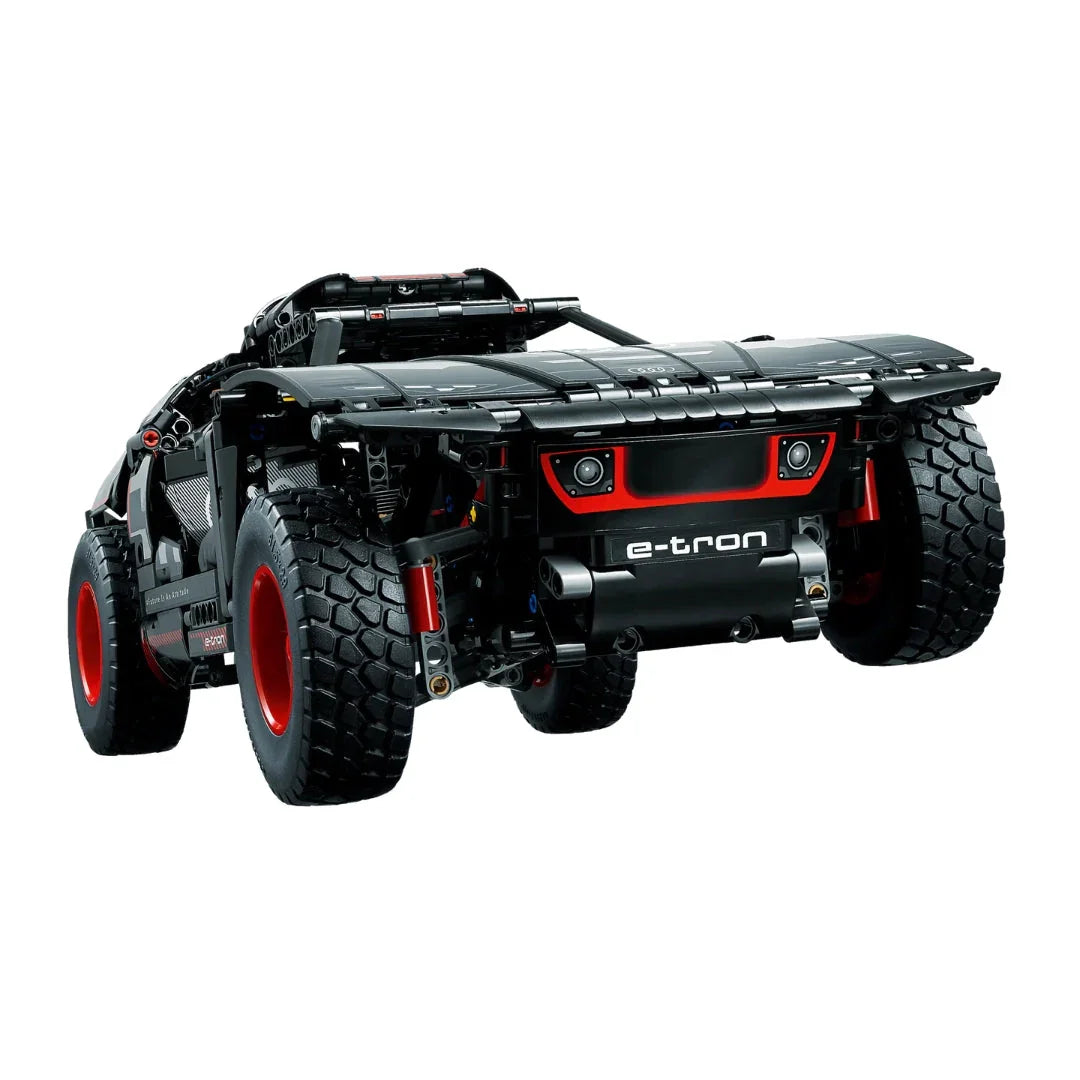 Audi RS Q e-tron by LEGO - Bear Hugs