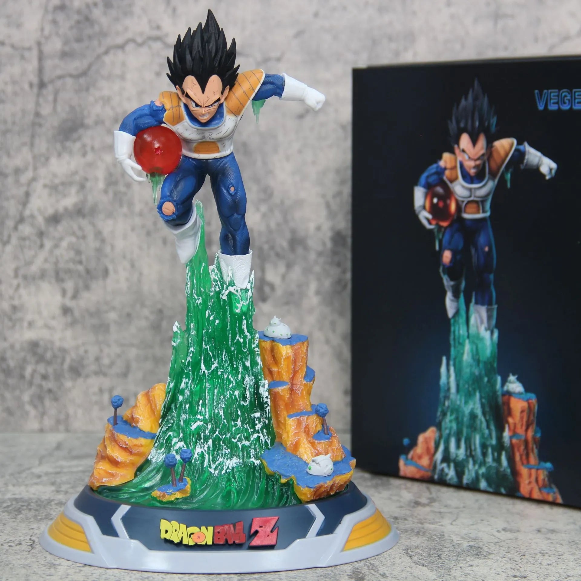 DBZ Super Saiyan Vegeta Luminous Statue (25 cm)