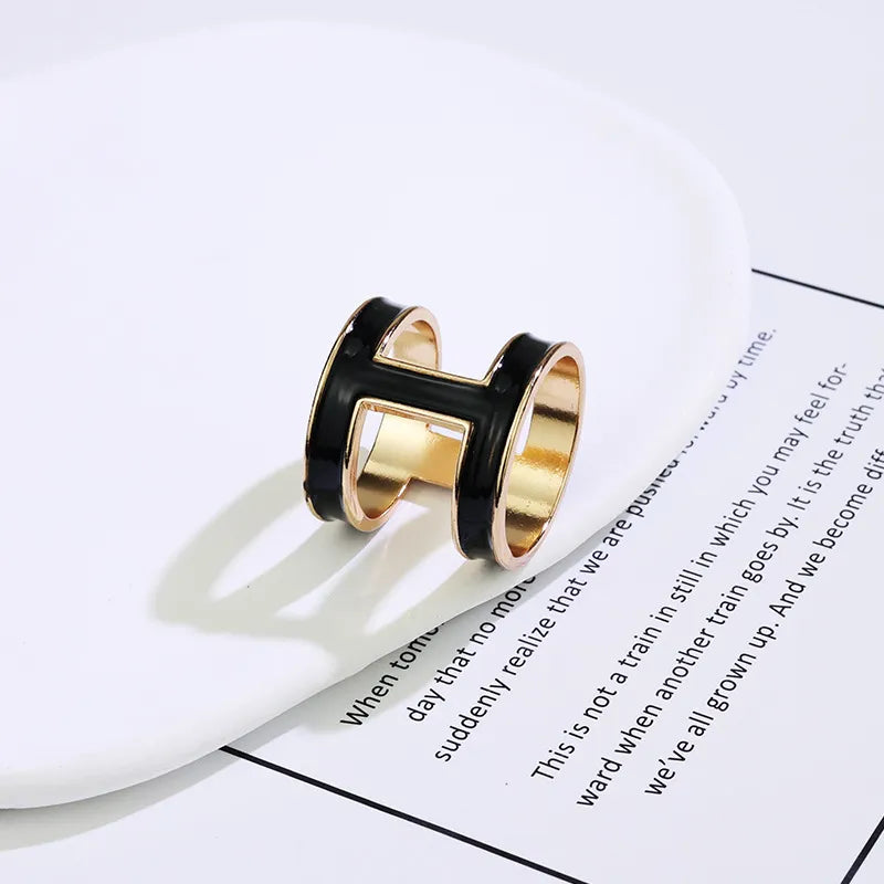 Horse Carriage Luxe Enamel Scarf Ring