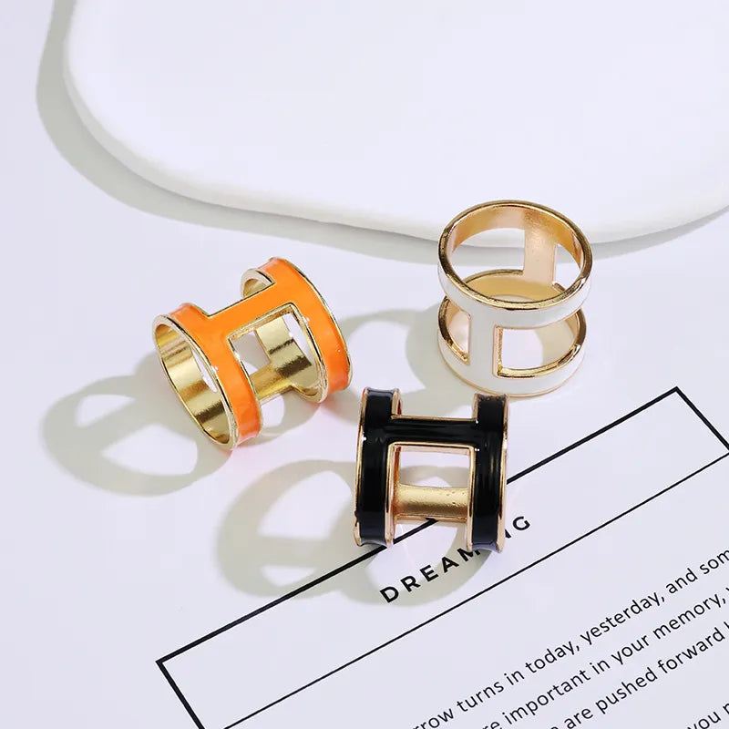 Horse Carriage Luxe Enamel Scarf Ring