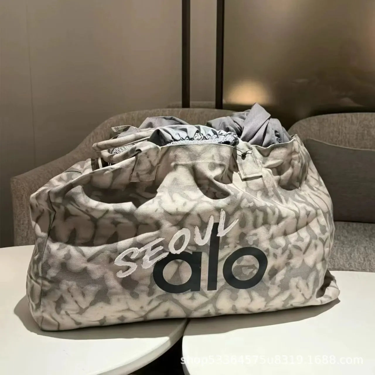 Alo Yoga Seoul Premium Tote Bag