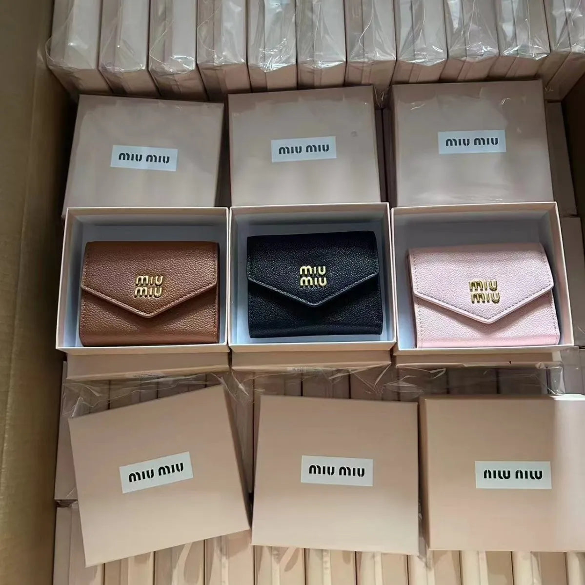 Luxury MM Pebbled Envelope Card Holder Wallet