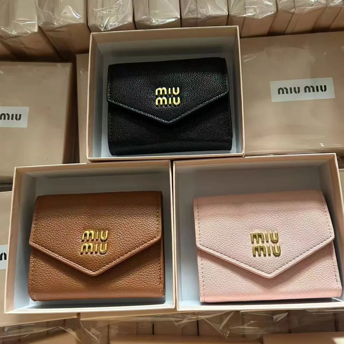 Luxury MM Pebbled Envelope Card Holder Wallet