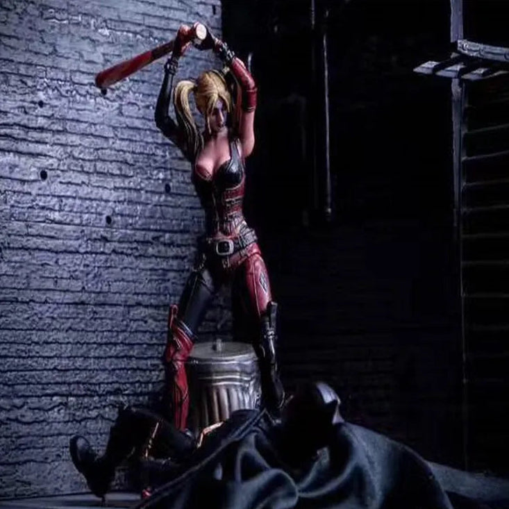 Harley Quinn Arkham City Goth Punk Figure (17 cm)