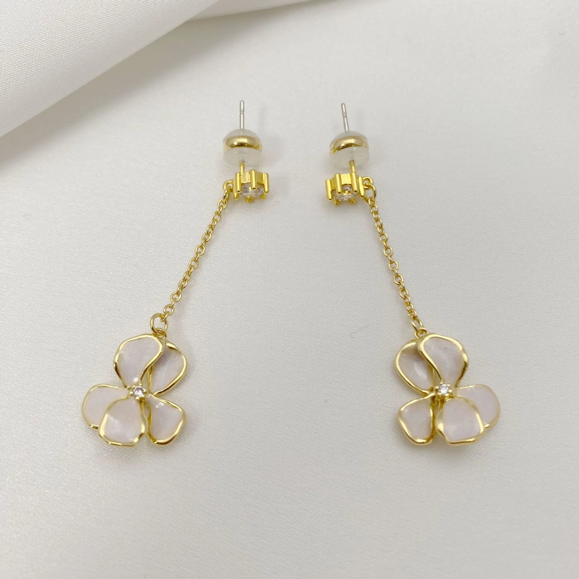 T-Luxe Pearlescent Flora Dangle Earrings