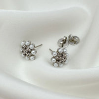 T-Luxe Aura Pearl Crest Stud Earrings