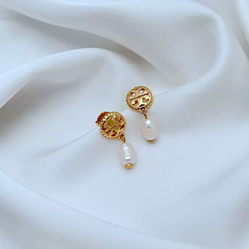 T-Luxe Aura Pearl Droplets Earrings