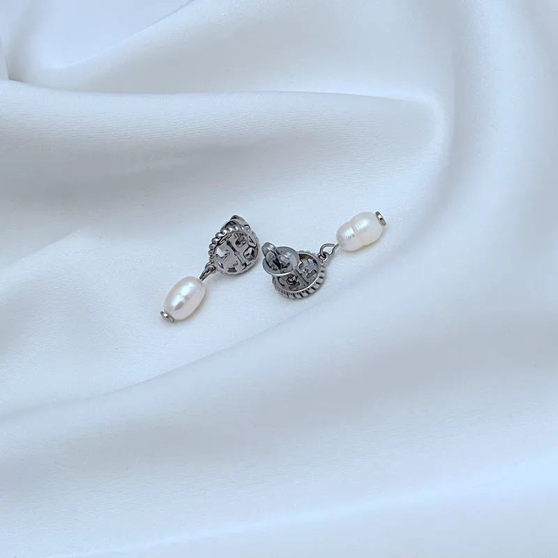 T-Luxe Aura Pearl Droplets Earrings