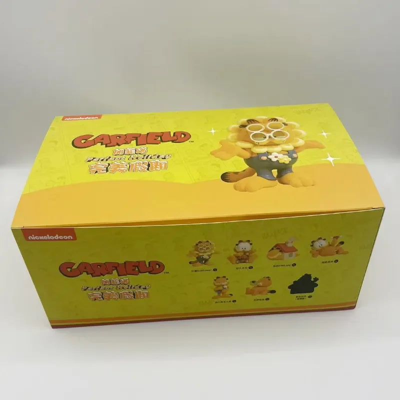 Garfield Perfect Holiday Blind Box