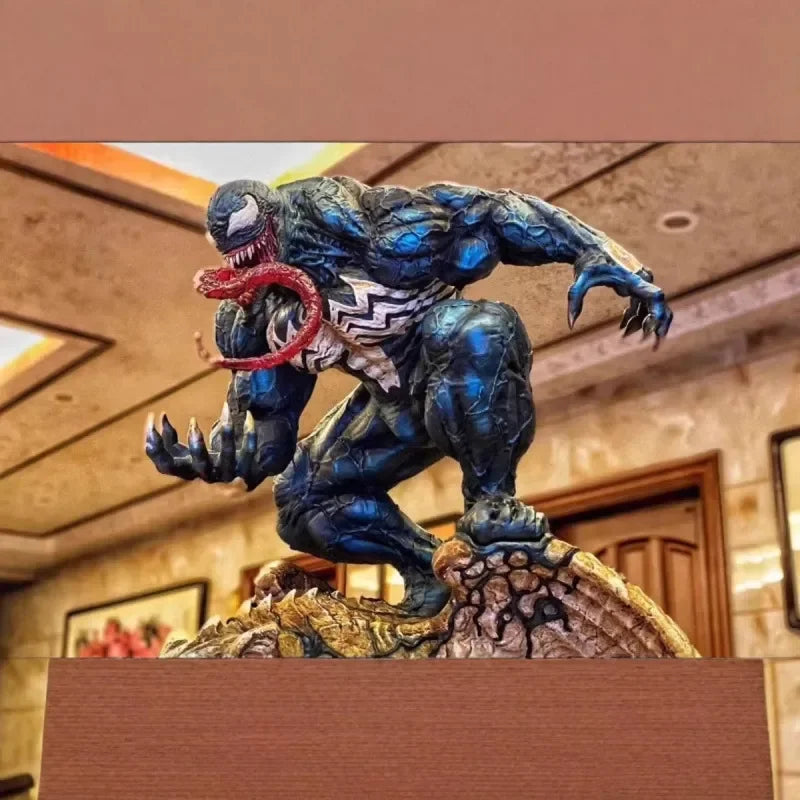 Marvel Venom Apex Symbiote Sculpture (70 cm)