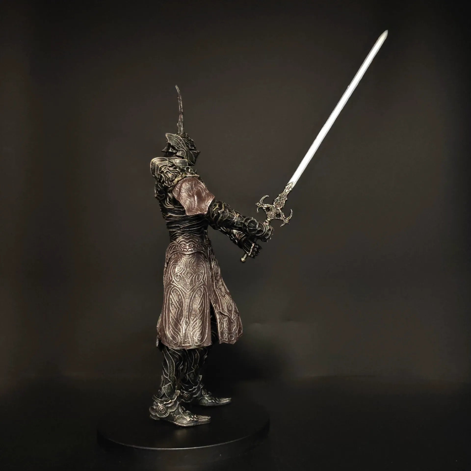 Demon's Souls Penetrator Knight Action Figure (25 cm)