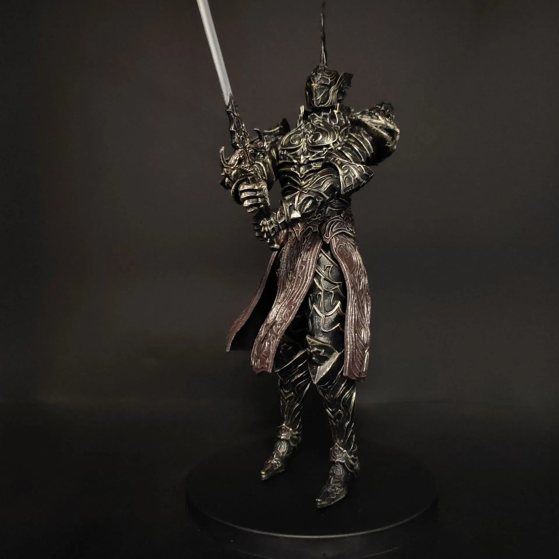 Demon's Souls Penetrator Knight Action Figure (25 cm)