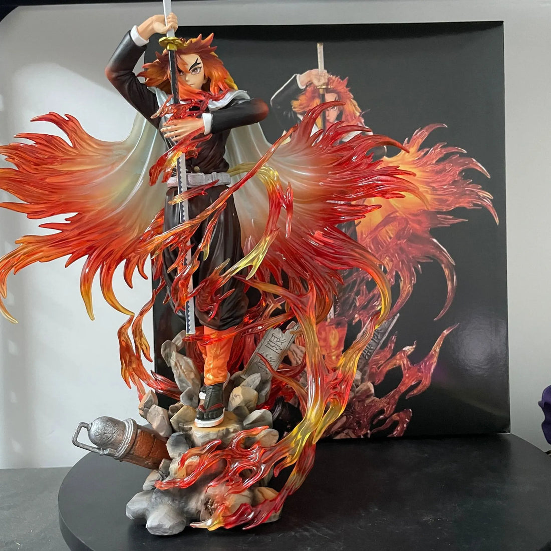 Demon Slayer Rengoku Kyoujurou Flame Pillar Statue (30 cm)