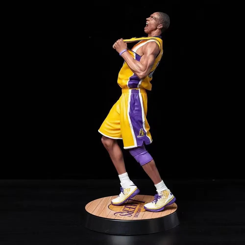 LA Lakers Kobe Bryant 1:6 Scale Masterpiece Figure (33 cm)