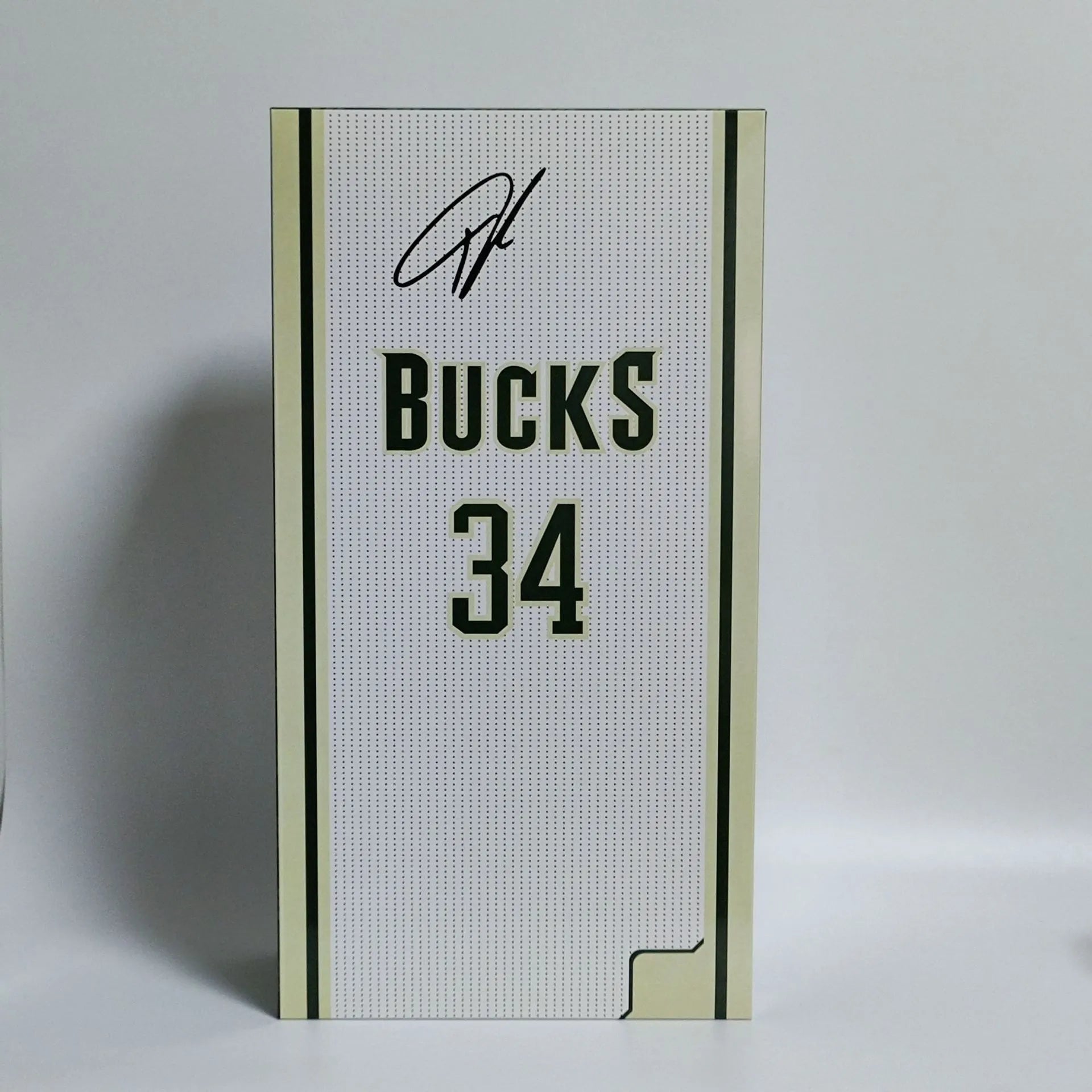 Giannis Antetokounmpo Milwaukee Bucks Figure (34 cm)