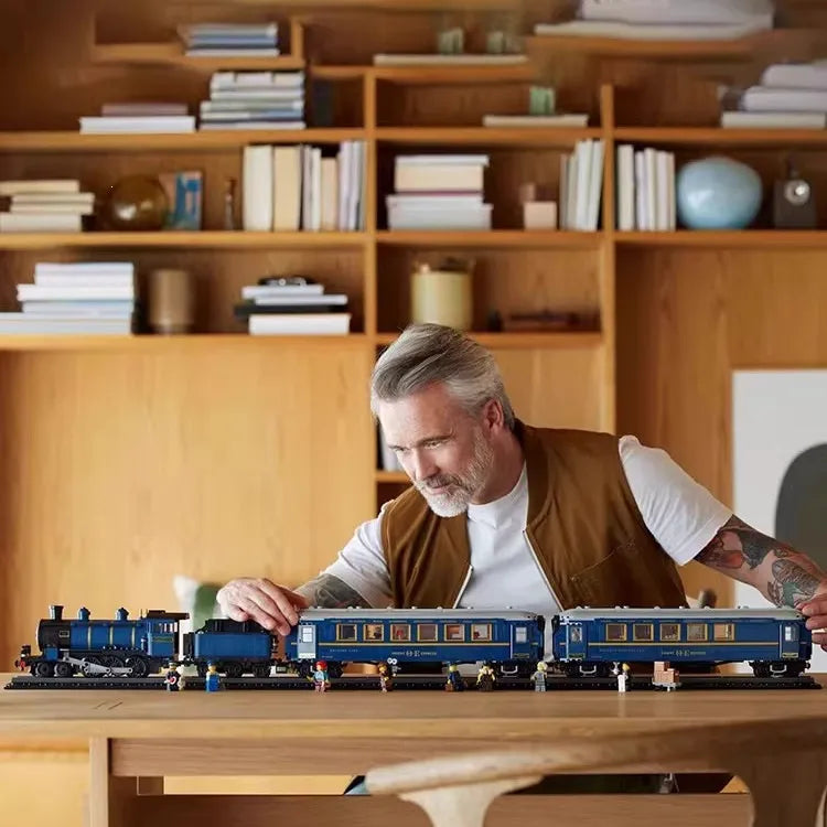 Ideas 21344 The Orient Express Train Building Set (2540 pcs)