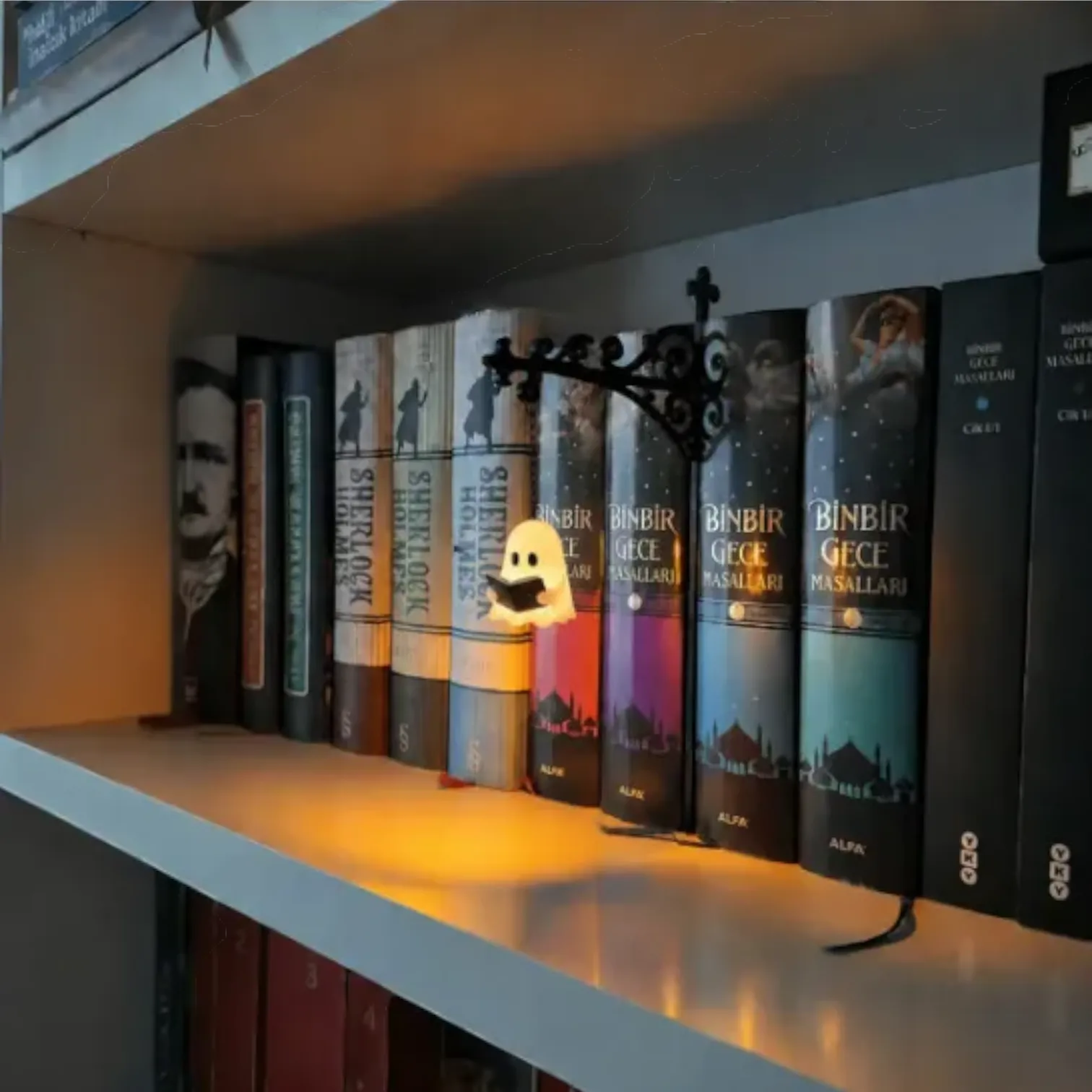 Reader Ghost Bookshelf Lantern