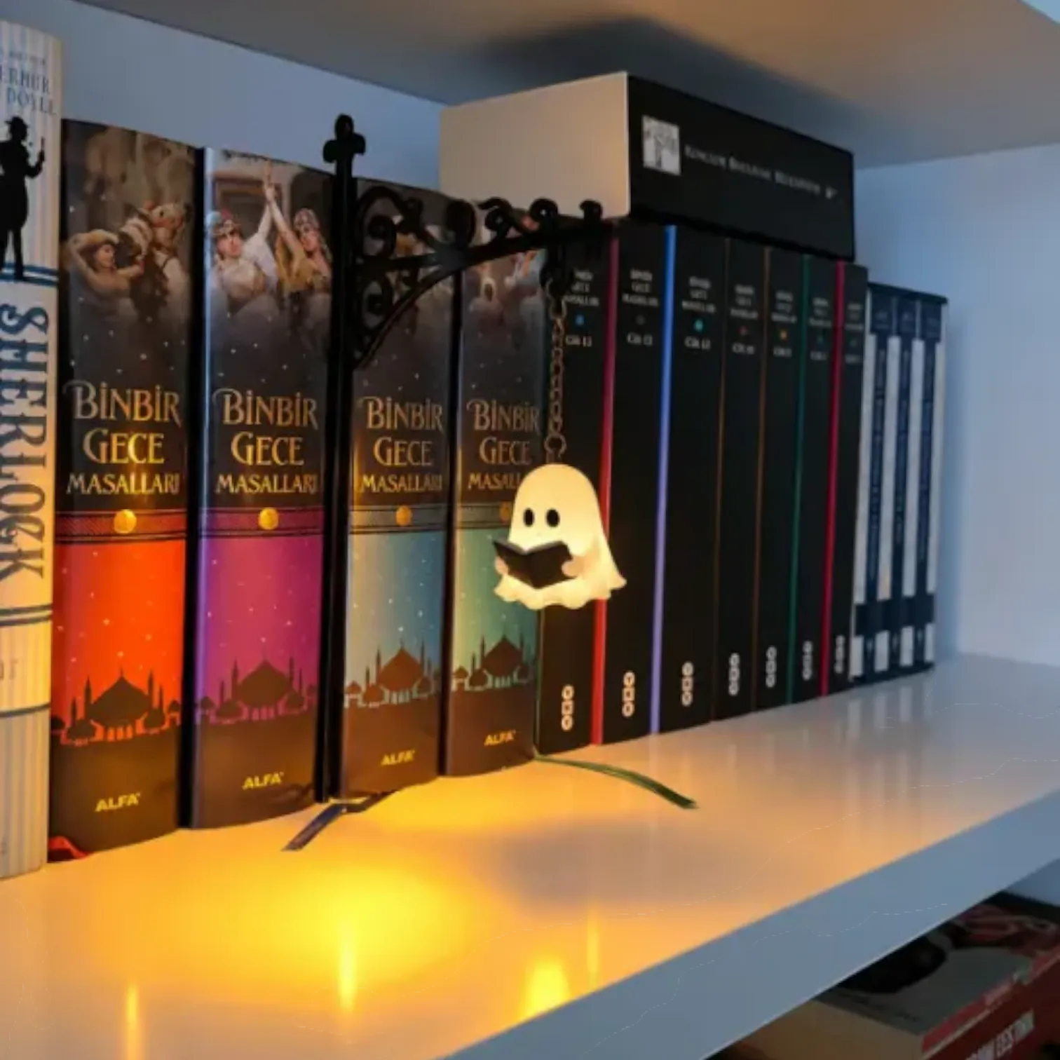 Reader Ghost Bookshelf Lantern