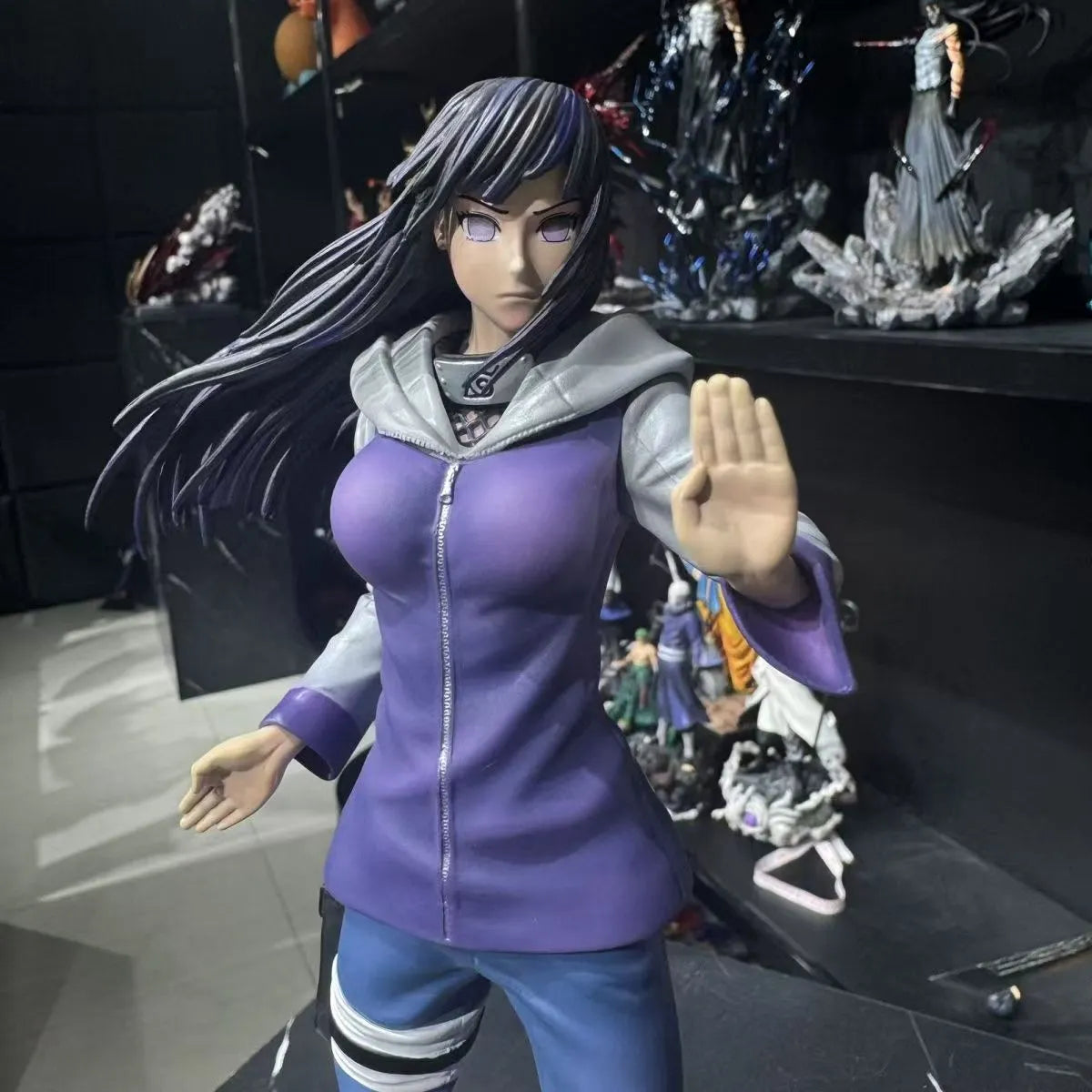 Surge Studio Naruto Hinata Hyuga Statue (35 cm)