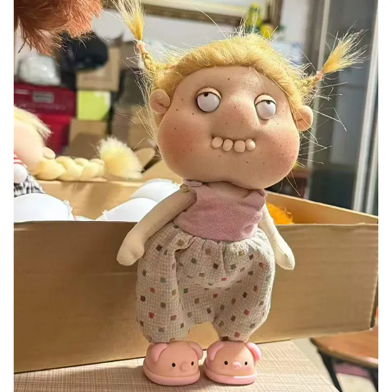 Quirky Big Nose Ugly-Cute Plush Dolls (20 cm)
