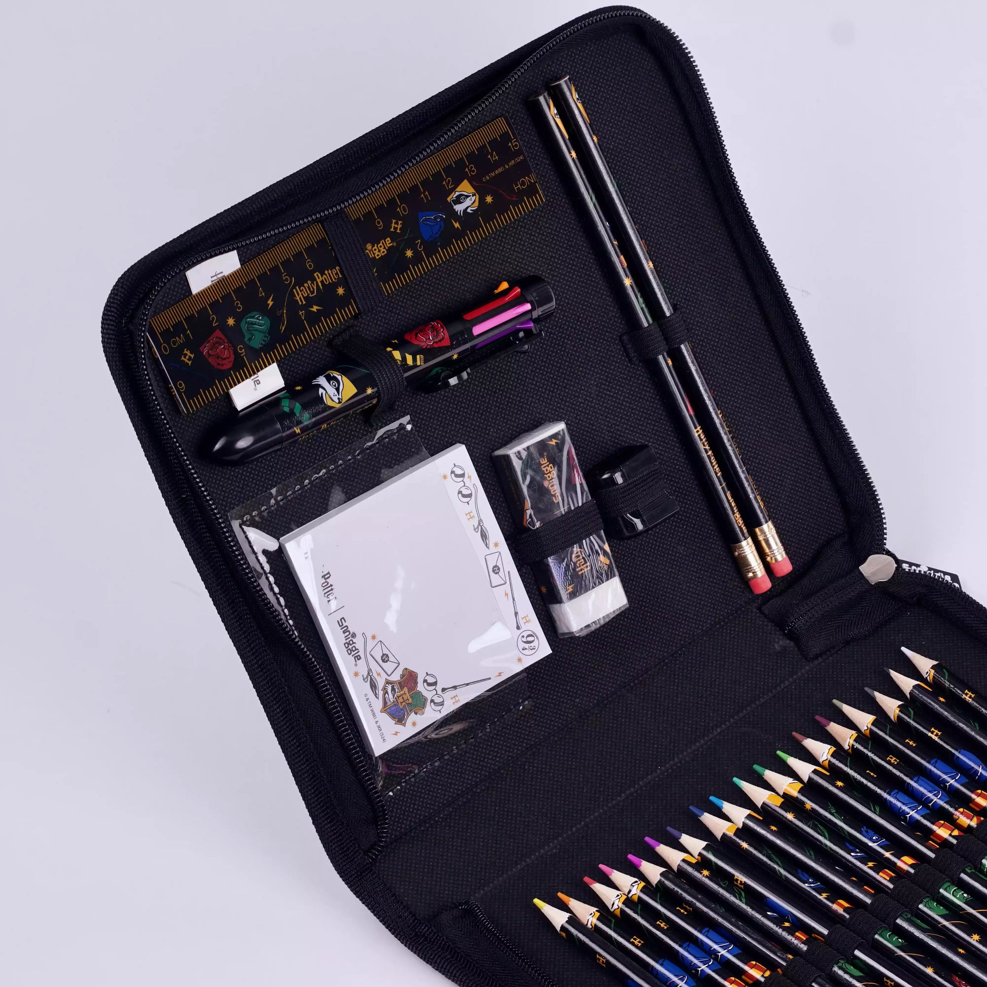 SMGL Hogwarts Houses Black Hardtop Stationery Gift Pack