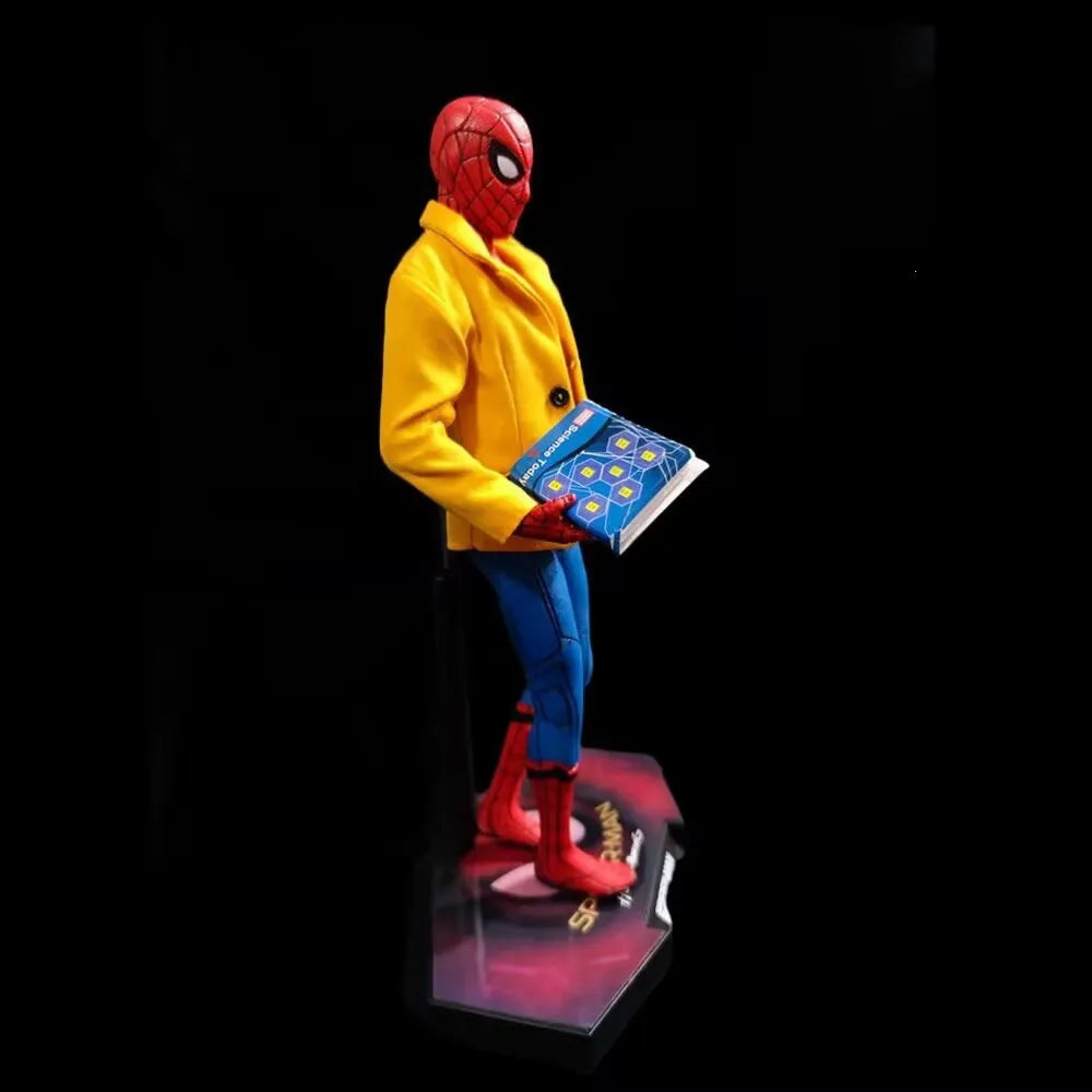 Spiderman Homecoming School Jacket Deluxe Figure (18 cm)