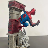 Marvel Spiderman Wall Climbing Gargoyle Statue (29 cm)