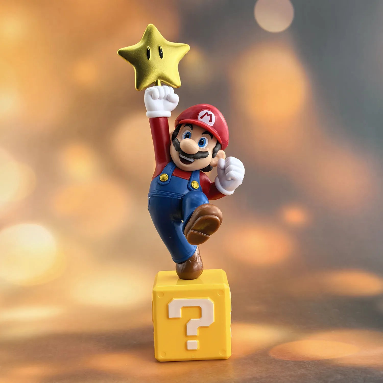 Super Mario Power Up Victory Jump Statue (20 cm)