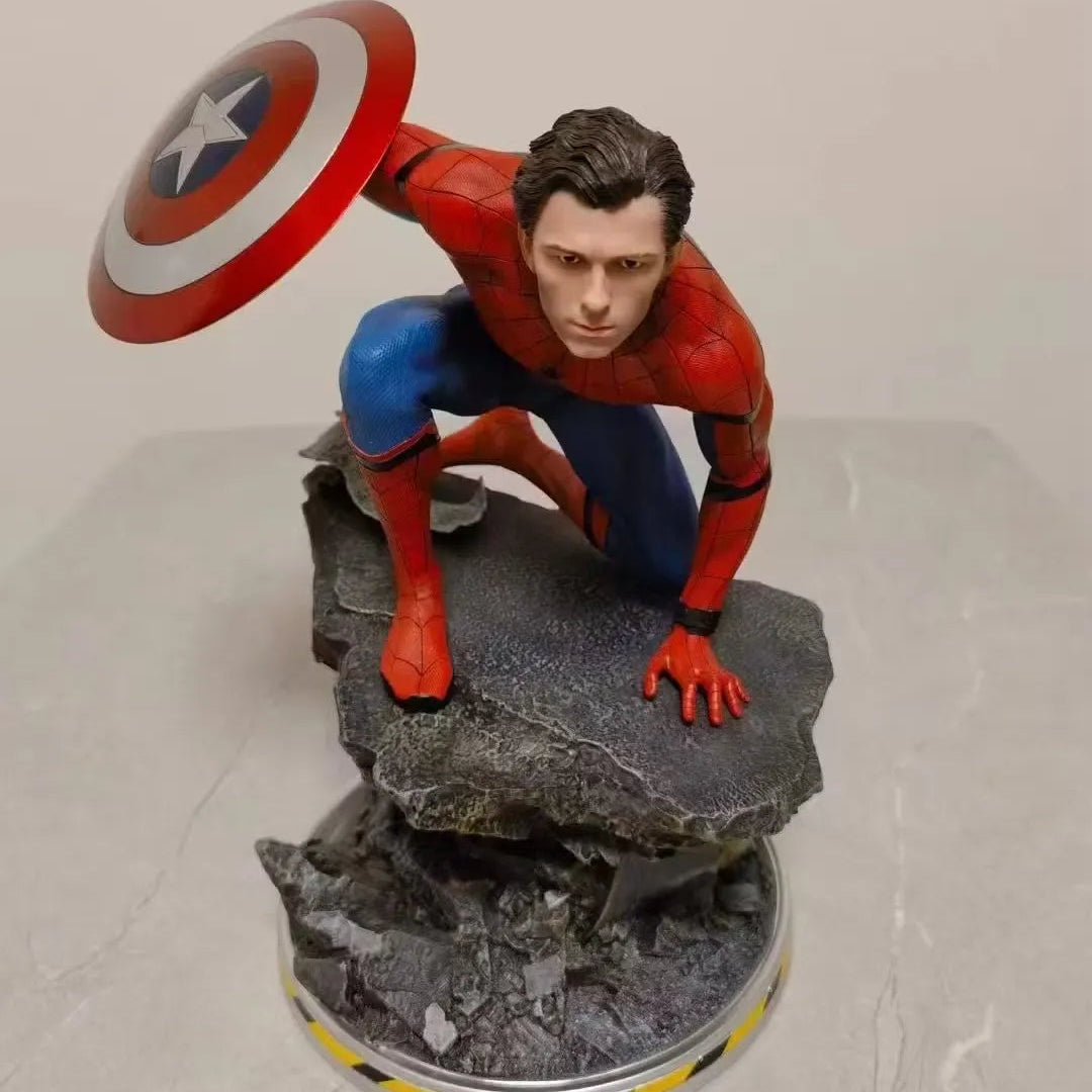 Marvel Spiderman Civil War Airport Battle Statue (37 cm)