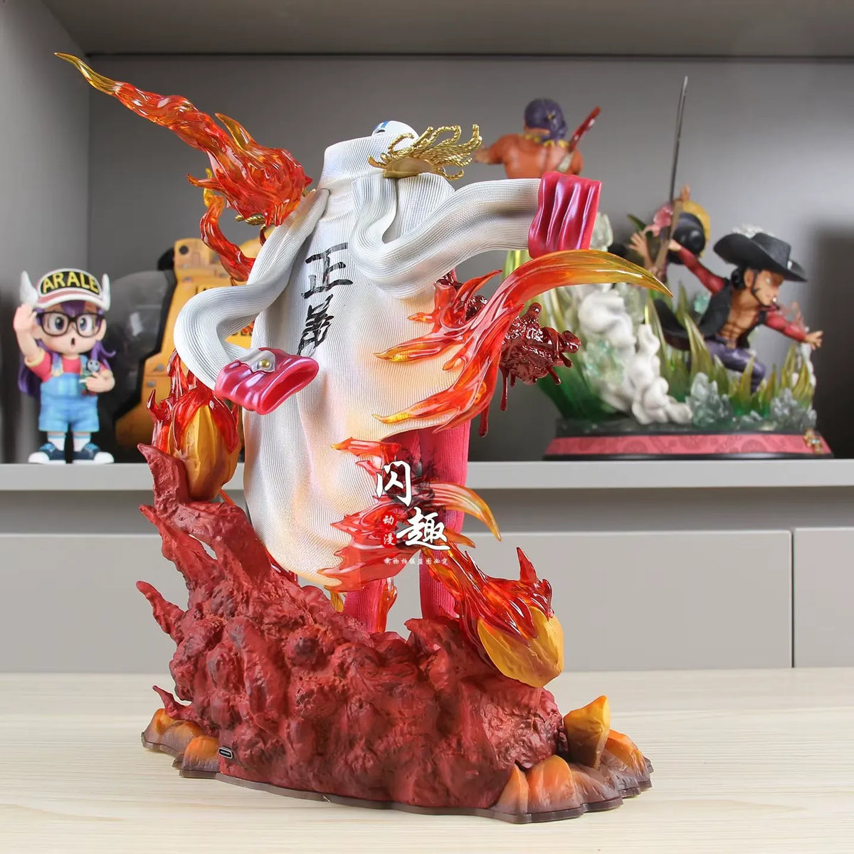 One Piece Sakazuki Akainu Magma Eruption Statue (25 cm)