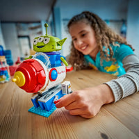 DZNY 43307 Alien with Pizza Rocket Ride Building Set (714 Pcs)