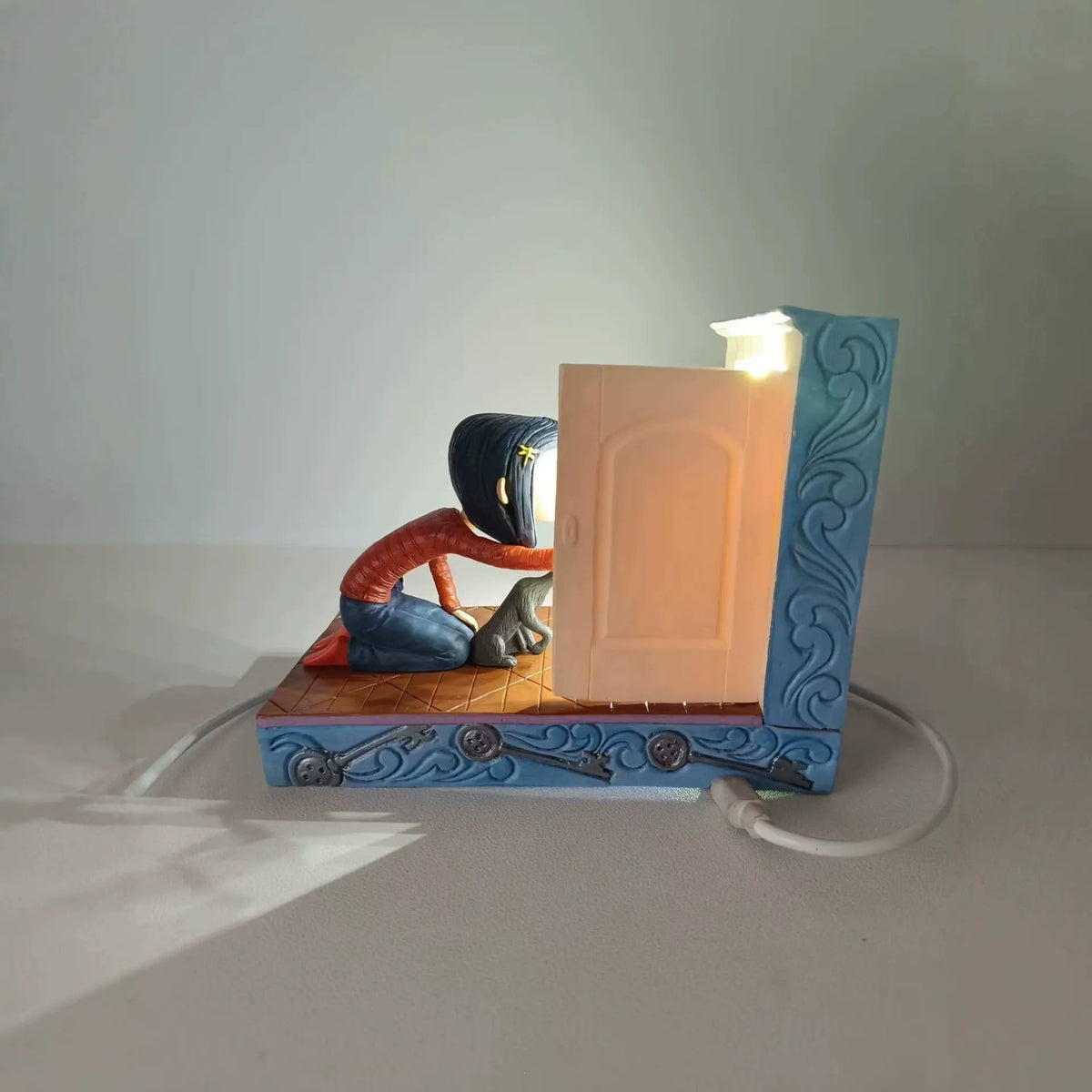 Coraline Secret Door Portal LED Figure (13 cm)