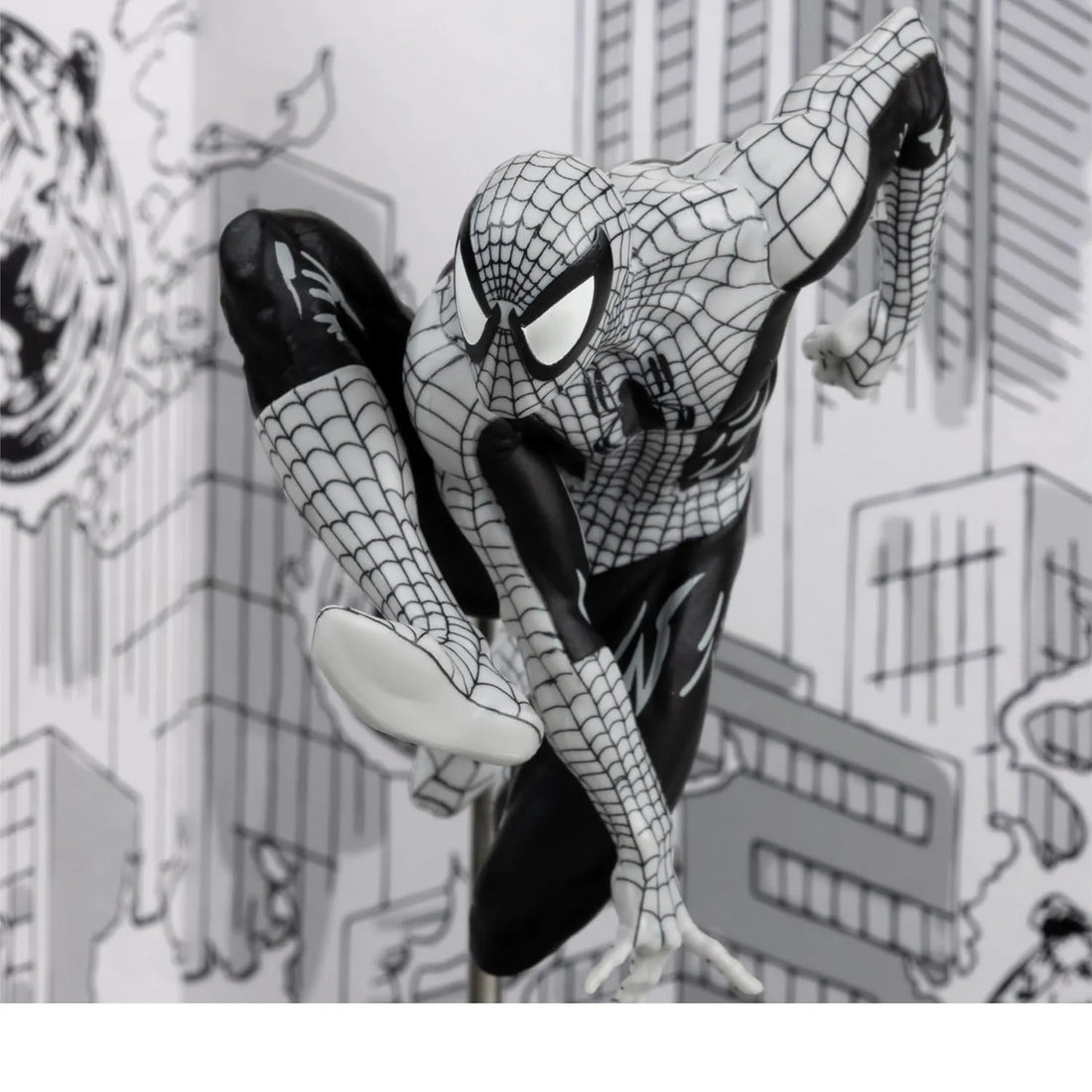 Marvel Spiderman B&W Comic Sketch Edition Figure (18 cm)