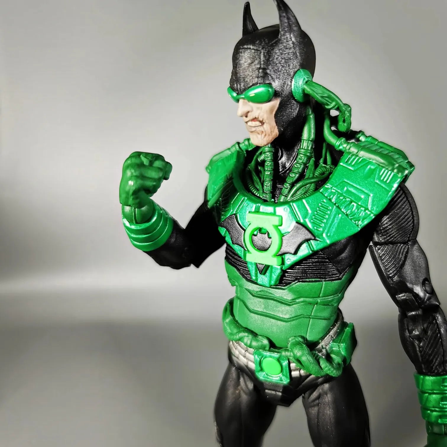 McFarlane DC Earth-32 The Dawnbreaker Figure (18 cm)