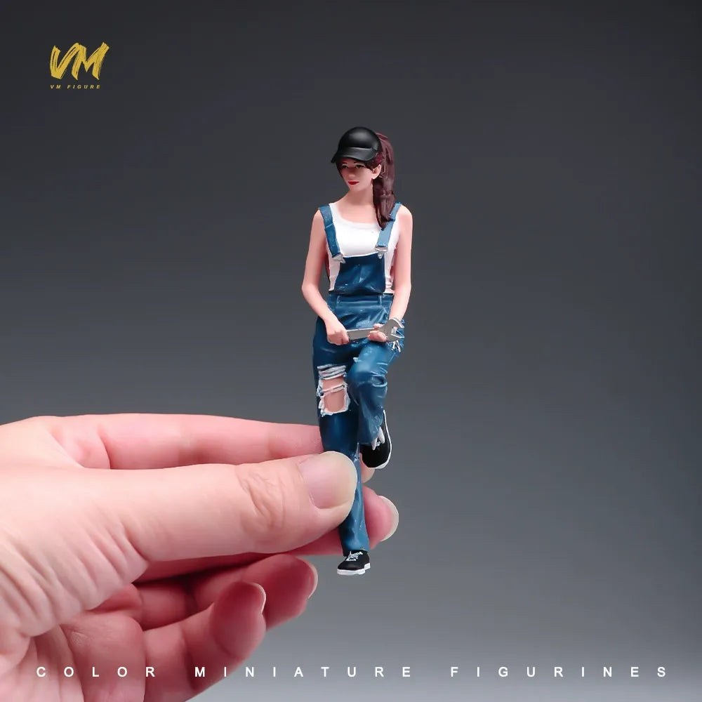 VM 1/64 Mechanic Girl Hand-Painted Miniature Figure