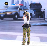 VM 1/18 Press Journalist Photographer Figure