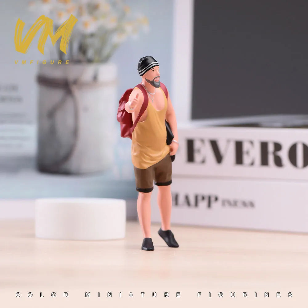 VM 1/18 Beach Tourist Hitchhiker Miniature Figure