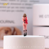 VM 1/64 Summer Beach Girl Ice Cream Figure