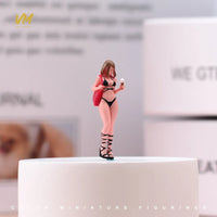 VM 1/64 Summer Beach Girl Ice Cream Figure
