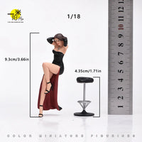 VM 1/18 Glamour Evening Gown Woman Figure